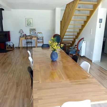 Maison De 4 Chambres Avec Piscine Privee Jardin Clos Et Wifi A Sozy Сasa de vacaciones Saint-Sozy